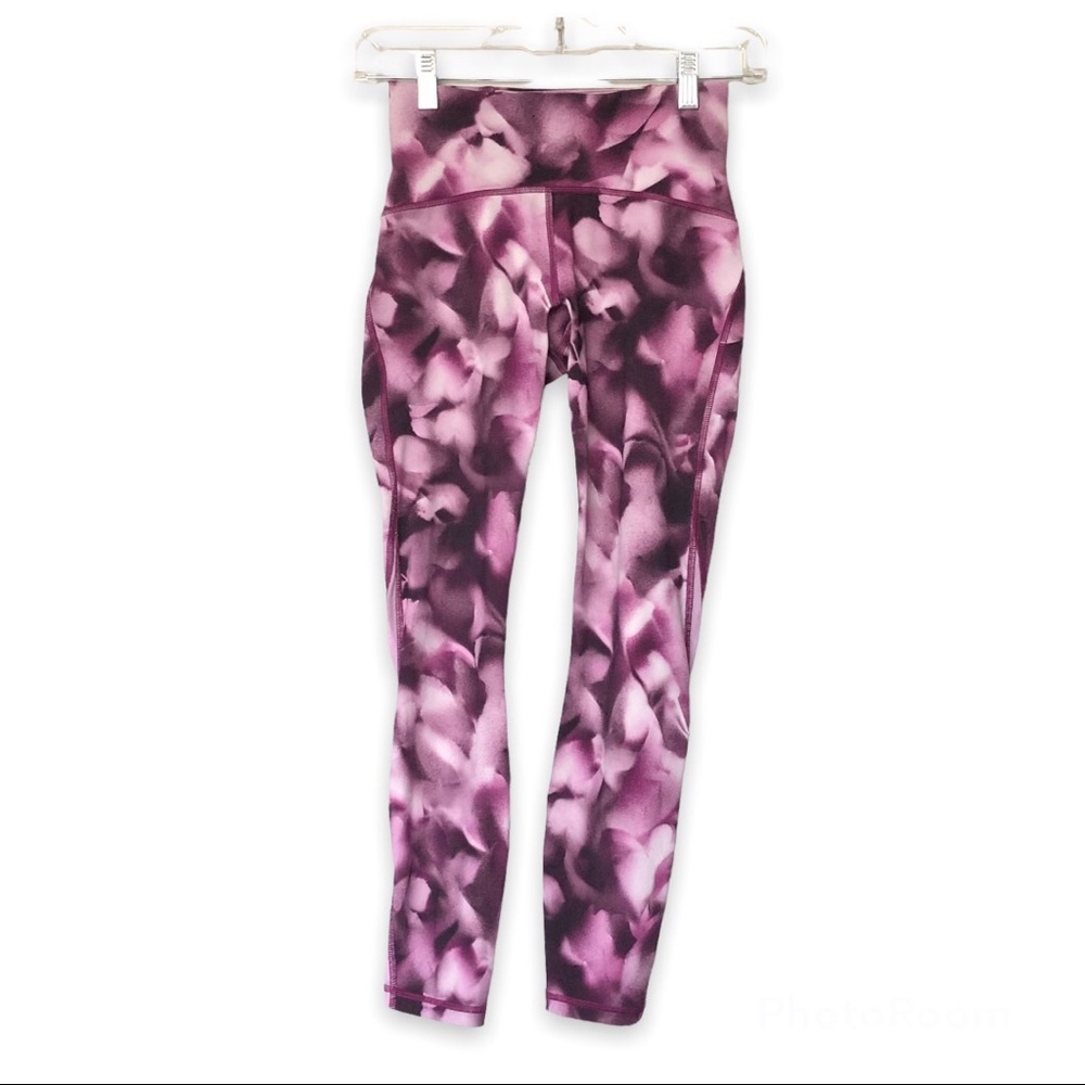 Lululemon Purple/Pink Print 7/8 legging Size 4